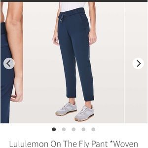 Lululemon On the Fly woven Navy Blue pants.  Mint condition, Size 8